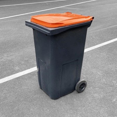 Plastová nádoba 240 l na použitý olej